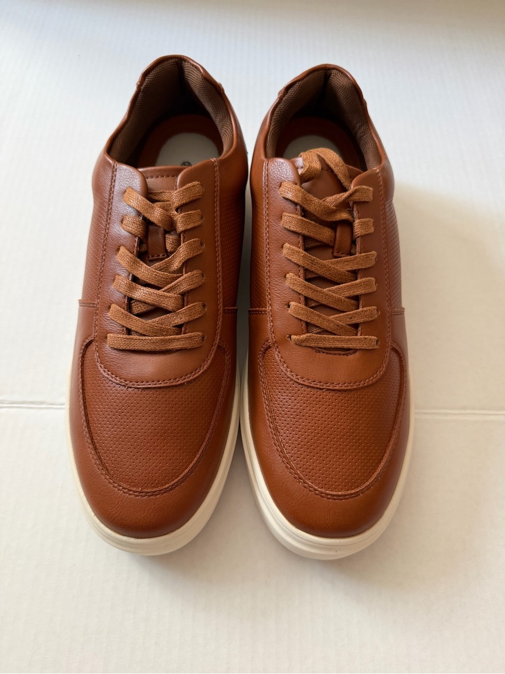 Bruno Magli Men's Tan faux leather Sneakers NEW size 11